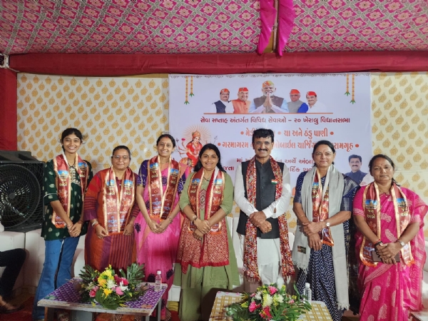 જિલ્લા પંચાયતની પ્રમુખ તૃષાબેન પટેલે તાજેતરમાં ફતેહપુરા-ખેરાલુ ખાતે ચાલી રહેલા ચામુંડા સેવા કેમ્પ”ની મુલાકાત લીધી