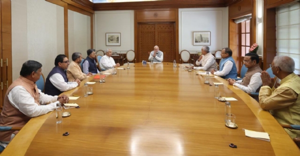રાજ્યપાલ આચાર્ય દેવવ્રત