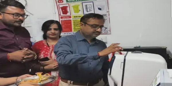 લાયન્સ ક્લબ પાટણ દ્વારા ધારપુર મેડિકલ કોલેજને ABG મશીન દાન