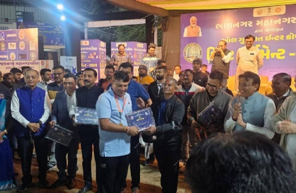 સુરત મહાનગરપાલિકાની બંને ટીમે ફાઇનલ જીત્યા