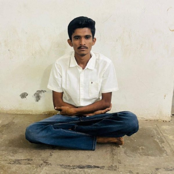 ધારી પોલીસ સ્ટેશનના ગુનામાં પાંચ મહિનાથી ફરાર આરોપી ગોપાલ ભુવાને એલસીબી દ્વારા ઝડપાયો