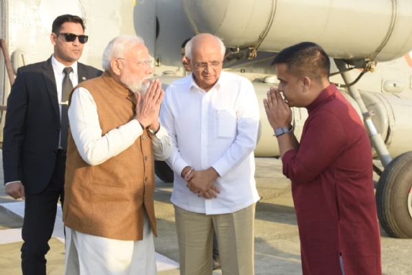 સોમનાથ હેલિપેડ ખાતે વડાપ્રધાન શ્રી નરેન્દ્રભાઈ મોદીનું ભાવભીનું સ્વાગત