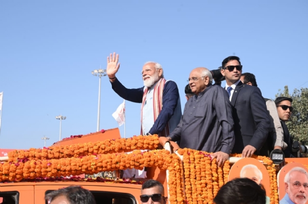 ઐતિહાસિક અને ભવ્યાતિભવ્ય શોર્ય યાત્રામાં શિવ ભક્તોની વિરાટ જનમેદનીનું ઐતિહાસિક અને ભવ્યાતિભવ્ય શોર્ય યાત્રામાં શિવ ભક્તોની વિરાટ જનમેદનીનું