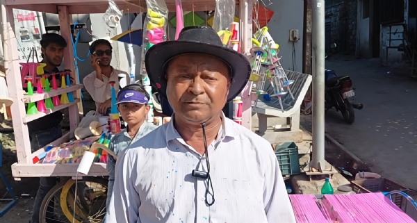 35 વર્ષથી સાવરકુંડલામાં રંગીલા માંજાવાળા તરીકે પ્રખ્યાત મહેબુબભાઇ કાદરી – ગુજરાતભરમાંથી ખરીદદારો ઉમટી પડે