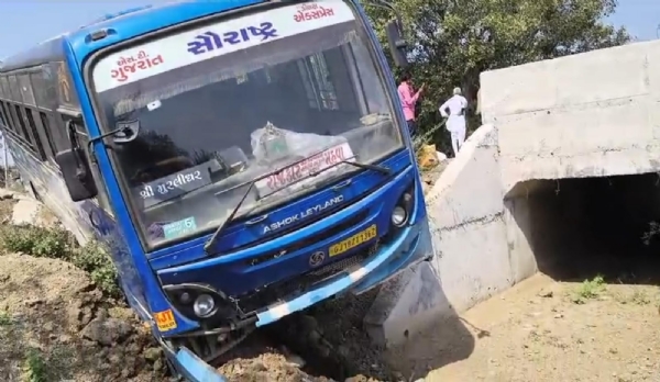 સાવરકુંડલા નજીક હાડીડા–મોટી વડાળ પાસે એસટી બસ રોડની સાઇડમાં ઉતરી, મુસાફરોને નાની–મોટી ઇજાઓ