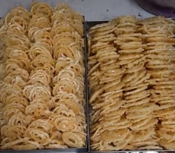 પાટણ શહેરમાં ઉત્તરાયણ પર્વને લઈને પતંગ રસિયાઓ ઊંધિયા, જલેબી અને ફાફડાનો આનંદ માણશે