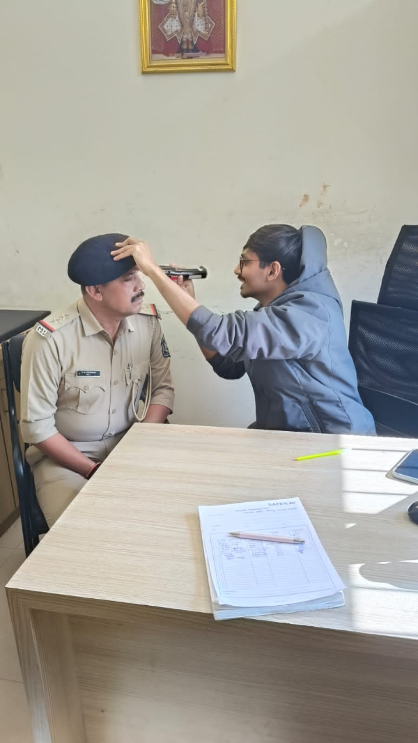 માર્ગ સલામતી માસની ઉજવણી અંતર્ગત આંખનો નિદાન કેમ્પ યોજાયો.