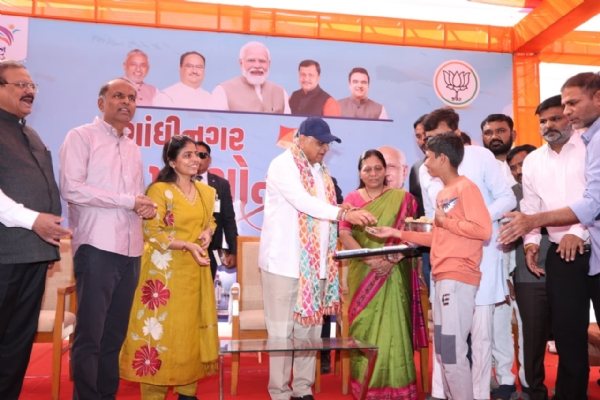 ગાંધીનગર પતંગ મહોત્સવ