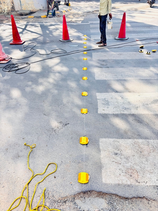 પોરબંદર મનપા દ્વારા રોડ ફર્નિચરનું કામ શરૂ કરાયું.