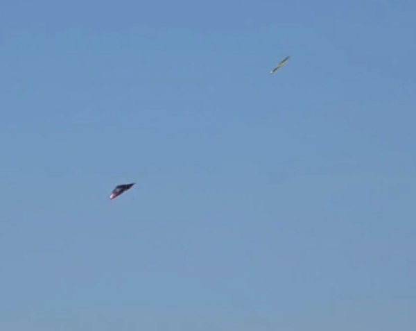 પાટણમાં ઉત્તરાયણની રંગબેરંગી ઉજવણી, ઊંધિયું, ફાફડા અને જલેબીનો સ્વાદ માણવા માટે વહેલી સવારથી જ લોકોની લાંબી કતારો જોવા મળી.