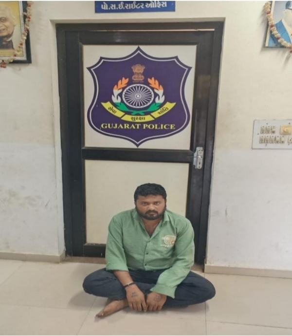 દારૂના ગુન્હામાં વોન્ટેડ આરોપી નશાની હાલતમાં ઝડપાયો.