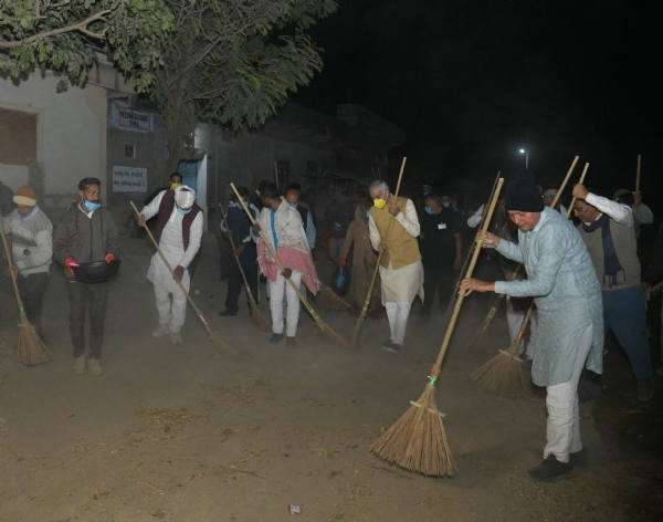 રાજ્યપાલ આચાર્ય દેવવ્રતની ખેડૂત કેન્દ્રિત પ્રેરક મુલાકાત