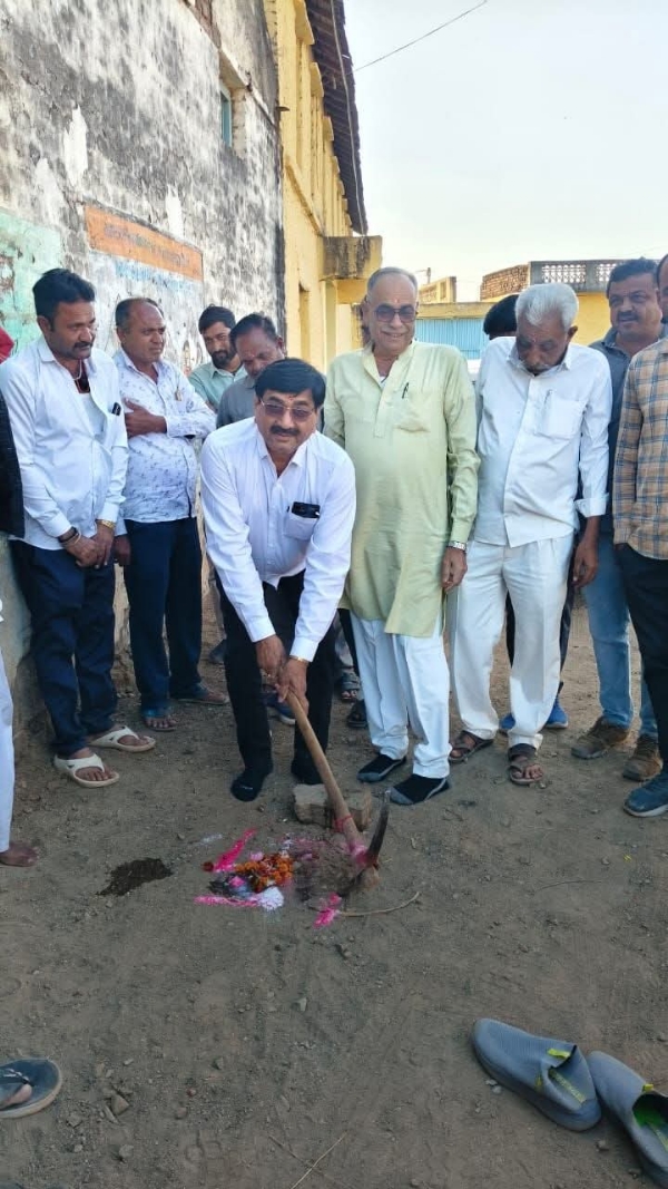 દેવળા ગામે રૂ. ૧ કરોડની નવી પ્રાથમિક શાળાનું ખાતમૂહુર્ત, વિકાસ કાર્યોને વેગ