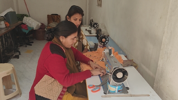 ચલાલાની હંસાબેન રાઠોડ બન્યા મહિલા સશક્તિકરણનું પ્રેરણાસ્ત્રોત, 400થી વધુ મહિલાઓને આત્મનિર્ભર બનાવ્યા