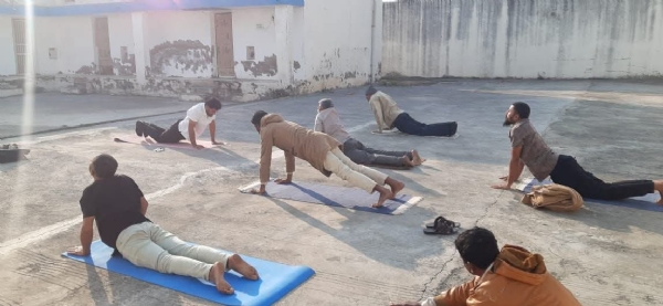 જેલની દીવાલોમાં યોગનો પ્રકાશ: અમરેલી જિલ્લા જેલમાં બંદીવાનોના જીવનમાં સકારાત્મક પરિવર્તનની શરૂઆત