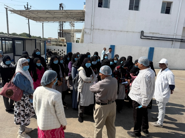 મદરેસા સ્કૂલ ના વિદ્યાર્થીઓએ સી ફૂટ કંપનીની ઔદ્યોગિક મુલાકત લીધી.