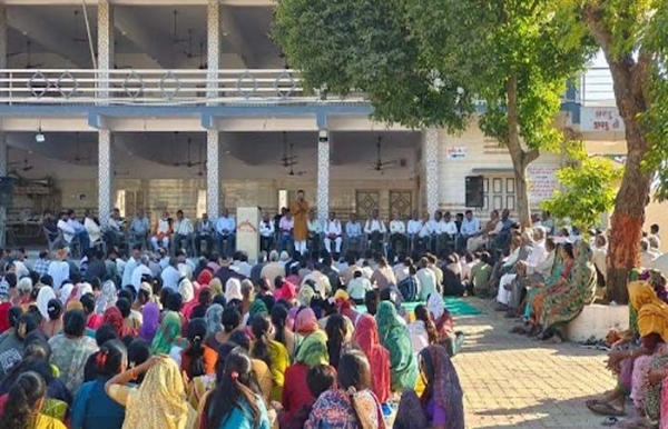 મંદિરના નવનિર્માણ માટે દાન