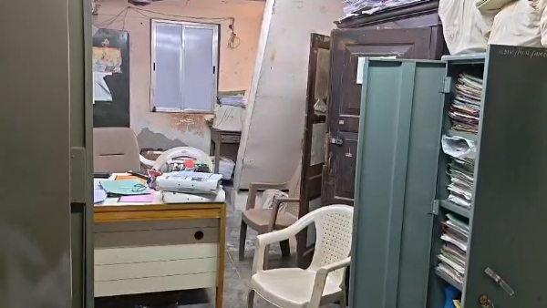 પોરબંદરની આર.એન.બી.કચેરી અને સ્ટોરરૂમના તાળાં તુટયા.