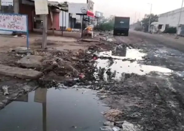 સાંતલપુર હાઈવે પર ખુલ્લી અને જર્જરિત ગટરો જોખમી બની