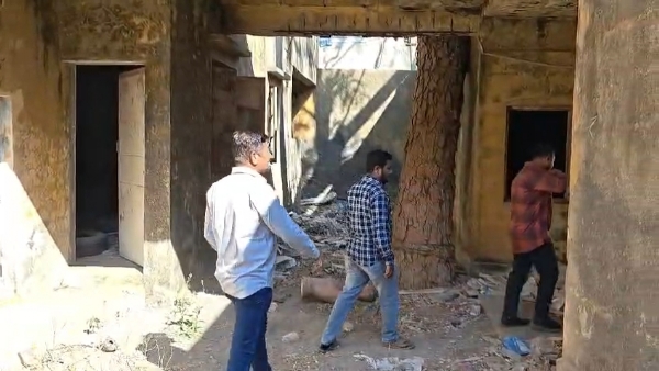 પોરબંદરની આર.એન.બી.કચેરી અને સ્ટોરરૂમના તાળાં તુટયા.