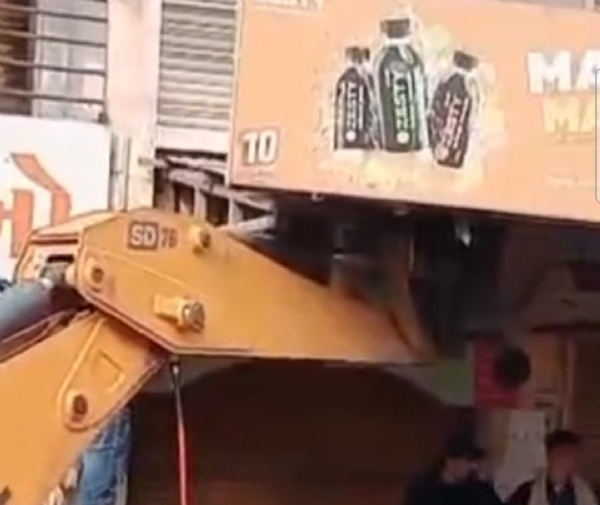 પાટણમાં ગેરકાયદેસર દબાણ હટાવવાની ઝુંબેશ શરૂ