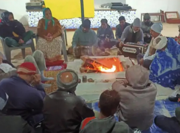 ચંદ્રુમાણા ગામે રામદેવપીર ધૂણા ખાતે શનિવારે રાત્રે હનુમાન ચાલીસાનું સમૂહ ગાન યોજાયું