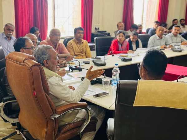 કેબિનેટ મંત્રી અર્જુન મોઢવાડિયાની ઉપસ્થિતિમાં સંકલન સમિતિની બેઠક યોજાઈ.