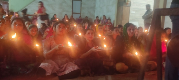 મહાલક્ષ્મી મંદિરે 108 દીપમાળાના શ્રુગાર દર્શન યોજાયા.