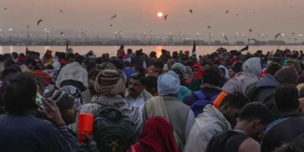 વિશ્વ પ્રસિદ્ધ સંગમમાં, મૌન ઉપવાસ સાથે સ્નાન કરવાનો શુભ સમય શરૂ થયો ....