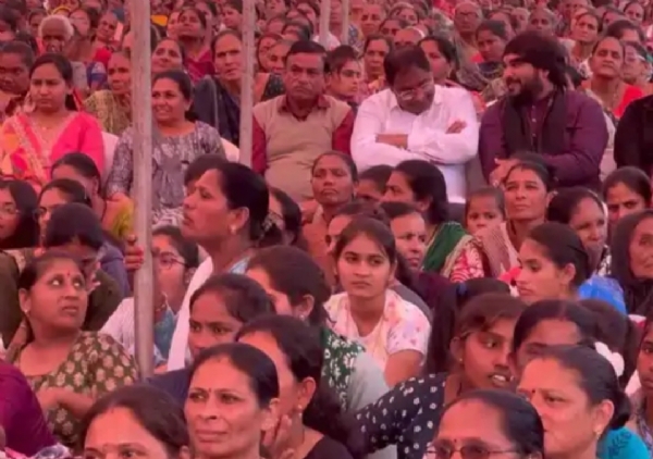 ચાણસ્મા તાલુકાના મણિયારીમાં 84 કડવા પાટીદાર સમાજનું મહિલા સંમેલન યોજાયું.