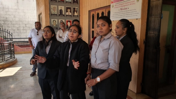 સ્વામિનારાયણ એમ.બી.એ. કોલેજના વિદ્યાર્થીના પ્રશ્ન નો સુખદ અંત.