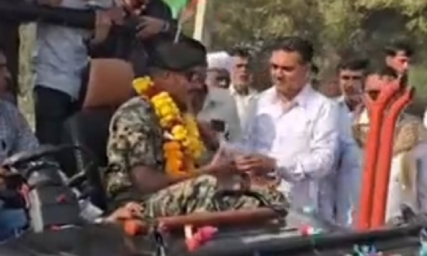 જેસંગપુરા ગામમાં BSFની તાલીમ સફળતાપૂર્વક પૂર્ણ કરી વતન પરત જવાન જોષી કમલેશનું ભવ્ય સ્વાગત