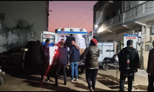 શિવ પોલીસ ચોકી સામે અકસ્માત સર્જાયો