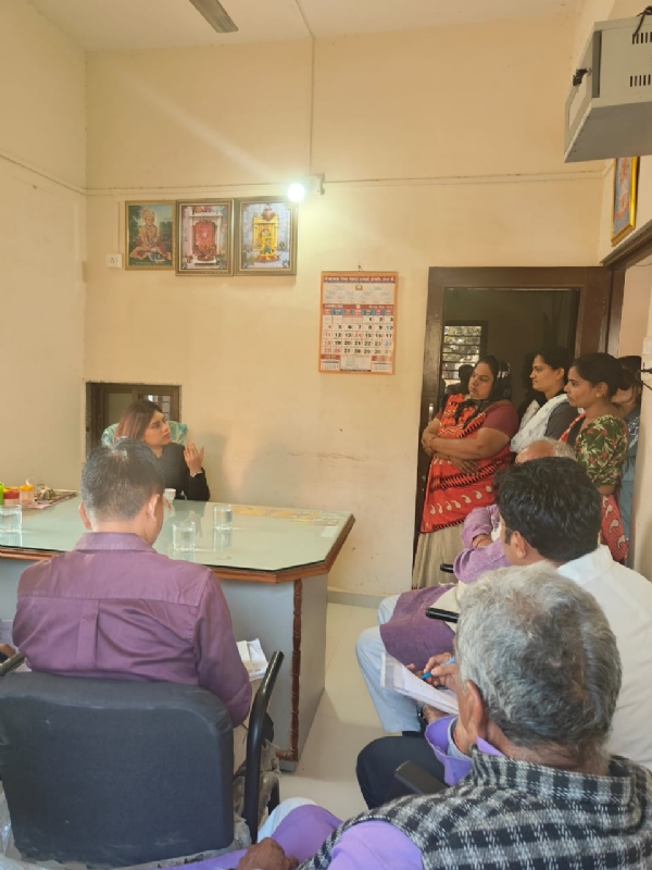 મોટપ ગામે જિલ્લા વિકાસ અધિકારીની મુલાકાત, ગ્રામ પંચાયત અને આંગણવાડી કેન્દ્રની સમીક્ષા