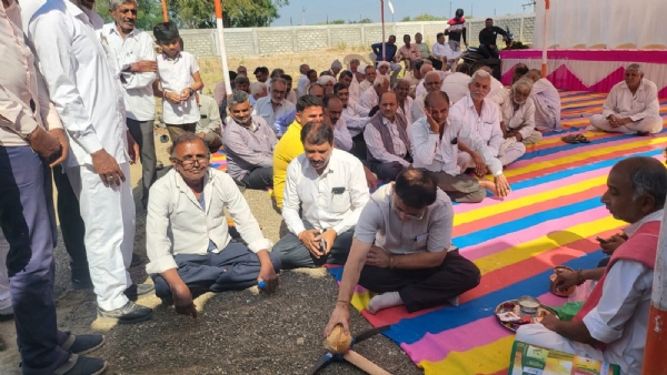 ધારાસભ્ય મહેશ કસવાલાના હસ્તે ઘાંડલા–વણોટ રોડનું ખાતમુહૂર્ત,