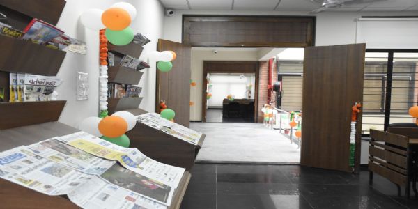 સુરેન્દ્રનગરનો જ્ઞાનનો ઝરૂખો 1958 થી સુરેન્દ્રનગરવાસીઓની વાંચન ભૂખ સંતોષતું જિલ્લા પુસ્તકાલય