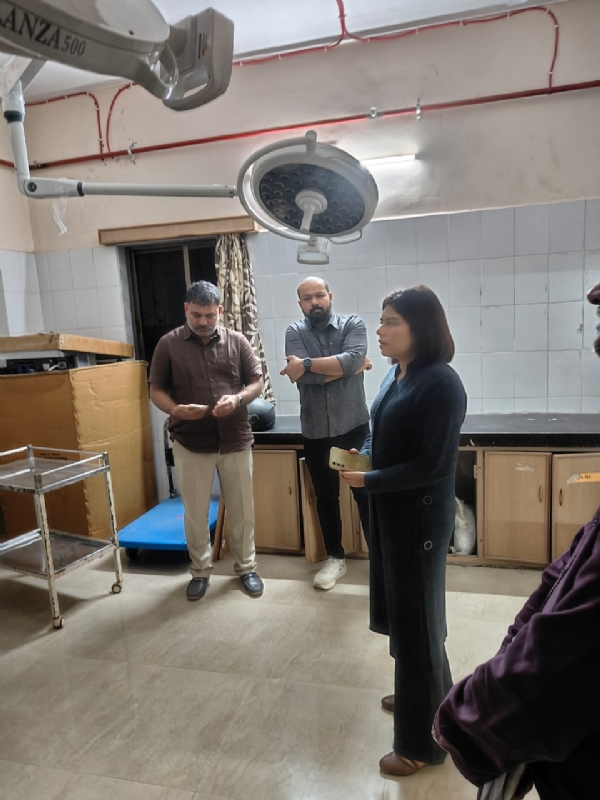 બેચરાજી–શંખલપુર સીસી રોડ પહોળાઈ માટે જિલ્લા વિકાસ અધિકારીની સ્થળ મુલાકાત