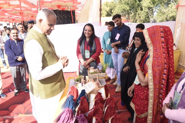 રાજ્યપાલ આચાર્ય દેવવ્રતના માર્ગદર્શનથી વિરમપુરમાં પ્રાકૃતિક ખેતી, સ્વચ્છતા અને પર્યાવરણ સંરક્ષણને નવી દિશા