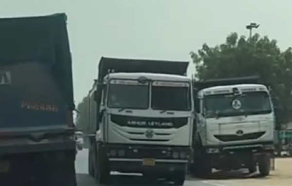 પાટણ જિલ્લામાં ઓવરલોડ રેતી વાહનો સામે સીએમઓનું કડક વલણ પાટણ જિલ્લામાં ઓવરલોડ રેતી વાહનો સામે સીએમઓનું કડક વલણ