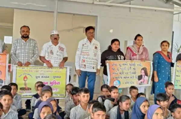 પાટણ જિલ્લા વ્યસનમુક્તિ કન્વીનર નરેશભાઈ પટેલે પોતાનો જન્મદિવસ વ્યસનમુક્તિ સંદેશ સાથે ઉજવ્યો