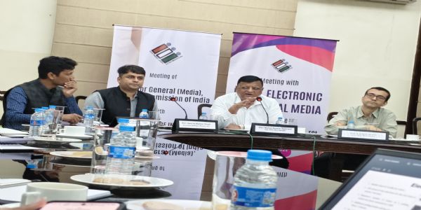 એસઆઈઆર : કમિશનની સૂચનાઓનું પાલન ન કરવા બદલ ઈઆરઓ અને એઈઆરઓ પાસેથી ખુલાસો માંગવાની તૈયારીઓ ચાલુ