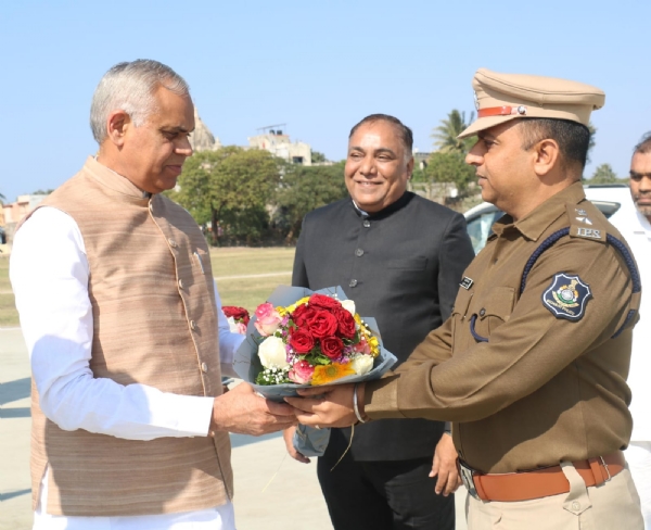 સોમનાથ હેલિપેડ ખાતે રાજ્યપાલ  આચાર્ય દેવવ્રતજીનું