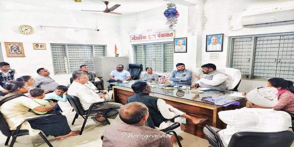 રાજ્યસભા સાંસદ મયંકભાઇ નાયકની ગોઝારિયા ગામે શુભેચ્છા મુલાકાત, સ્વચ્છતા માટે ટ્રેક્ટરની ફાળવણી