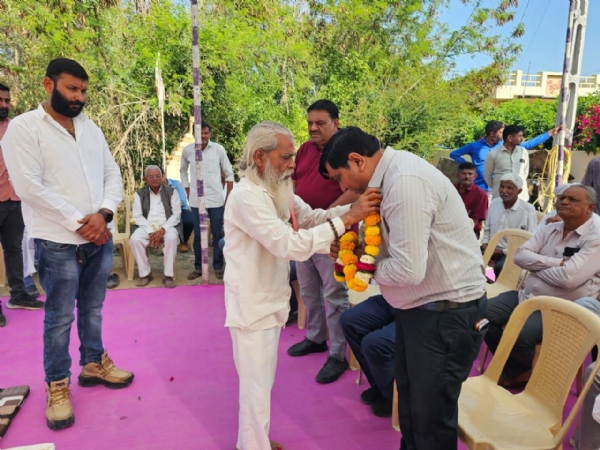 બાબરાના ભીલા – ભીલડી રીસર્ફેસીંગ માર્ગનું રૂ. 40 લાખના ખર્ચે ધારાસભ્ય જનક તળાવિયા દ્વારા ખાતમુહૂર્ત* બાબરાના ભીલા – ભીલડી રીસર્ફેસીંગ માર્ગનું રૂ. 40 લાખના ખર્ચે ધારાસભ્ય જનક તળાવિયા દ્વારા ખાતમુહૂર્ત*