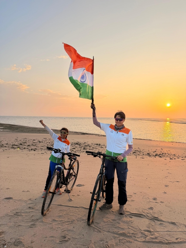 એવરેસ્ટર નિશા અને આઠ વર્ષની નિક્ષાએ અરુણાચલથી મુંદ્રા સુધીની સાયકલ યાત્રા કરી પૂર્ણ એવરેસ્ટર નિશા અને આઠ વર્ષની નિક્ષાએ અરુણાચલથી મુંદ્રા સુધીની સાયકલ યાત્રા કરી પૂર્ણ