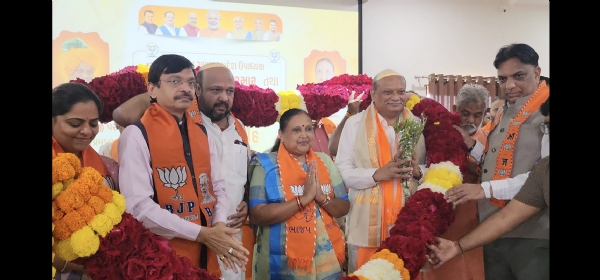 ગુજરાત ભાજપ ના નવનિયુક્ત ઉપાધ્યક્ષ જય દ્રથ સિંહ પરમાર અને ગીતાબેન રાઠવા નો સત્કાર સમારંભ ગોધરા ના શ્રી કમલમ ખાતે યોજાયો