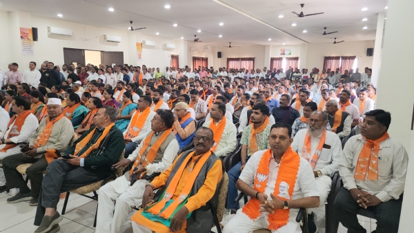 ગુજરાત ભાજપ ના નવનિયુક્ત ઉપાધ્યક્ષ જય દ્રથ સિંહ પરમાર અને ગીતાબેન રાઠવા નો સત્કાર સમારંભ ગોધરા ના શ્રી કમલમ ખાતે યોજાયો