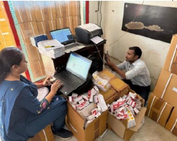 અમદાવાદ ખાતે વગર પરવાને ચાલતા દવાના ધંધાનો પર્દાફાશ, આશરે 40 લાખથી વધુની કિંમતનો મુદ્દામાલ જપ્ત