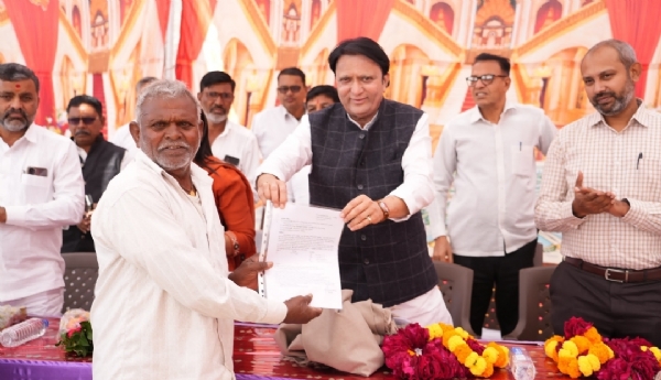 સિદ્ધપુર તાલુકામાં 72 જરૂરિયાતમંદ પરિવારોને મફત પ્લોટના હુકમ અને સનદ એનાયત કરવામાં આવ્યા