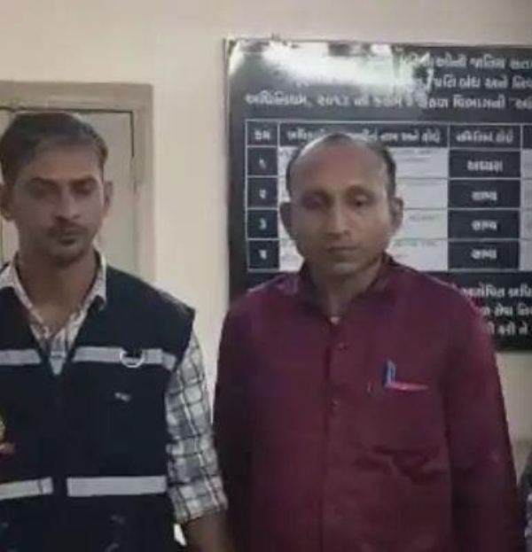 વિસનગરમાં ACBની લાલ આંખ: હોમગાર્ડ યુનિટના ઇન્ચાર્જ રૂ. 2,000ની લાંચ લેતા રંગેહાથ ઝડપાયા